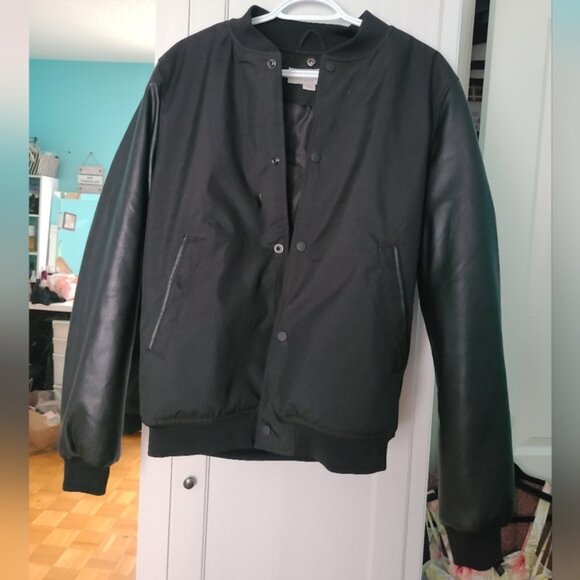 Men's Black Faux Vegan Leather Hooded Streetwear Bomber Jacket Small - Picture 11 of 15